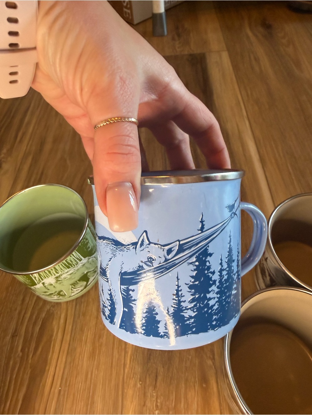 Outdoor Wildlife Enamel Camping Mugs - Set of 4 (Blue, Tan, Green) - Picture 6 of 10